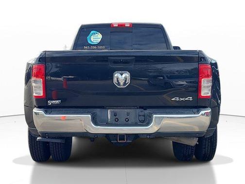 2019 RAM 3500 Tradesman Crew Cab 4x4 8' Box