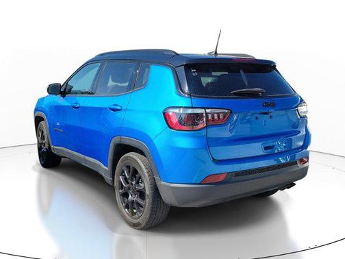 Laser Blue Pearlcoat 2022 Jeep Compass Latitude