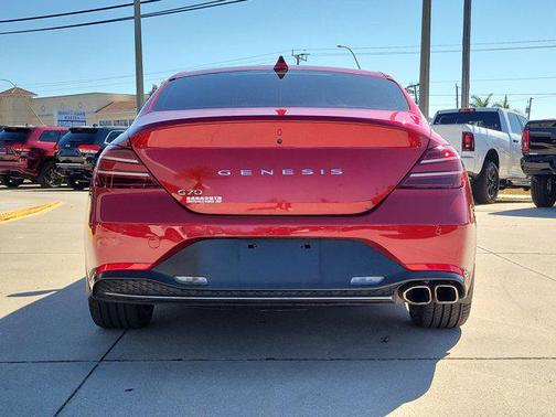 2023 Genesis G70 2.0T RWD