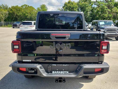 2025 Jeep Gladiator Sport S