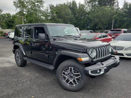 2025 Jeep Wrangler 4-Door Sahara 4x4
