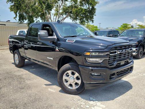 2025 RAM 2500 Big Horn Crew Cab 4x4 6'4' Box
