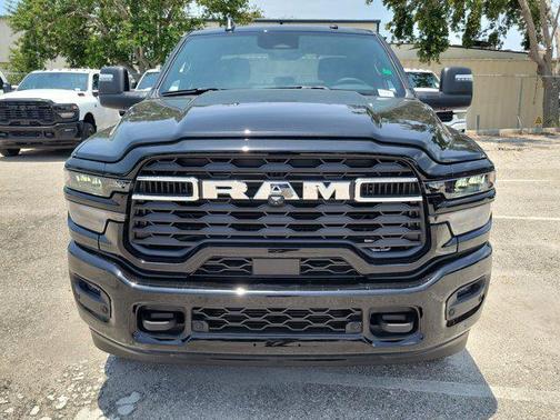 2025 RAM 2500 Big Horn Crew Cab 4x4 6'4' Box