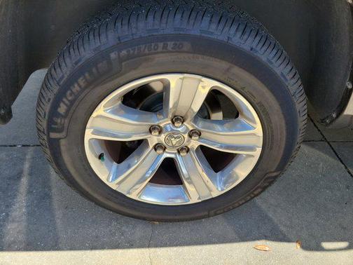 Stinger Yellow Clear Coat 2016 RAM 1500 Sport