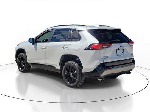 2024 Toyota RAV4 Hybrid SE
