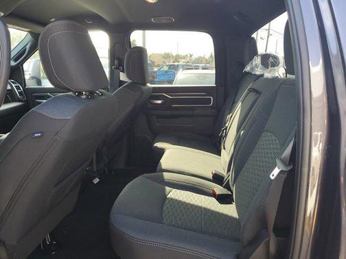 2025 RAM 2500 Big Horn Crew Cab 4x4 6'4' Box