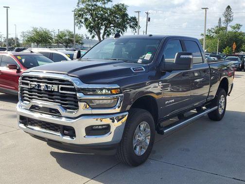 2025 RAM 2500 Big Horn Crew Cab 4x4 6'4' Box
