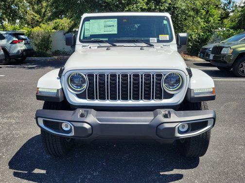 2025 Jeep Wrangler 4-Door Sahara 4x4