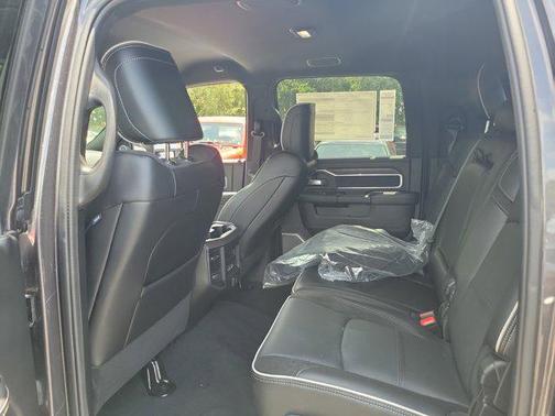 2025 RAM 2500 Laramie Crew Cab 4x4 6'4' Box