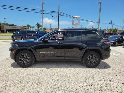 2023 Jeep Grand Cherokee Limited X