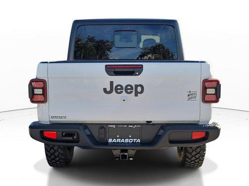 2026 Jeep Gladiator Willys 4x4