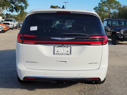 2026 Chrysler Pacifica Limited