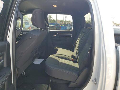 2025 RAM 2500 Big Horn Crew Cab 4x4 6'4' Box