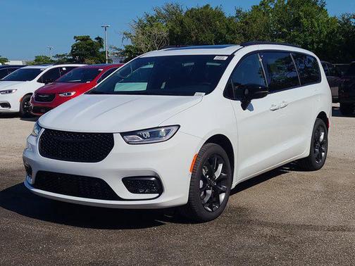 2026 Chrysler Pacifica Limited