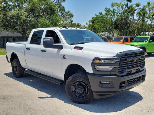 2025 RAM 2500 Tradesman Crew Cab 4x4 6'4' Box