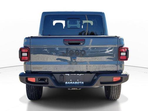 2026 Jeep Gladiator Sahara 4x4