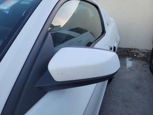 2011 Ford Mustang V6 Premium