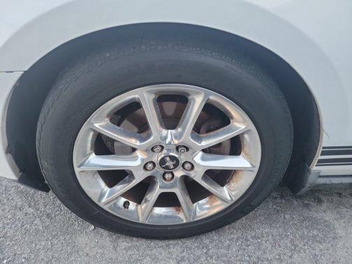 2011 Ford Mustang V6 Premium