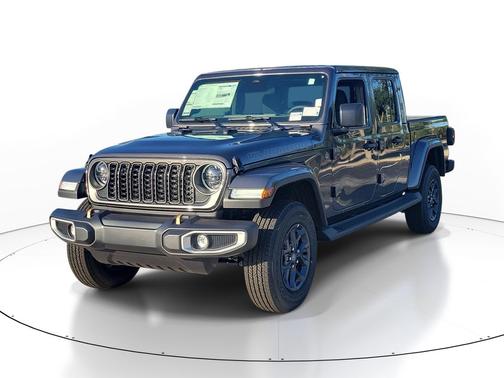 Granite Crystal Metallic Clearcoat 2026 Jeep Gladiator 85th Anniversary Edition