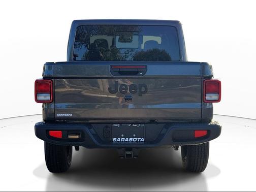 Granite Crystal Metallic Clearcoat 2026 Jeep Gladiator 85th Anniversary Edition