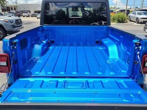 2025 Jeep Gladiator Sport S