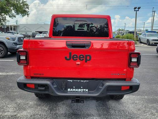 2025 Jeep Gladiator High Tide