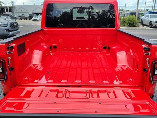 2025 Jeep Gladiator High Tide