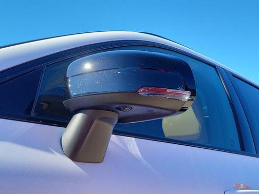 2025 Volvo XC60 B5 Ultra