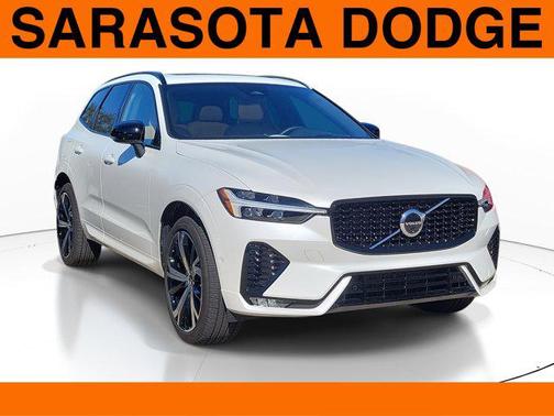 2025 Volvo XC60 B5 Ultra