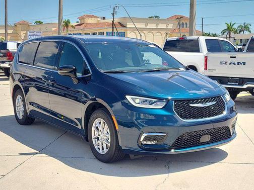 2025 Chrysler Pacifica L