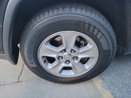 2017 Jeep Grand Cherokee Laredo