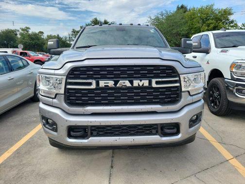 Billet Silver Metallic Clearcoat 2024 RAM 3500 Big Horn Crew Cab 4x4 8' Box