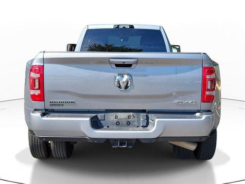Billet Silver Metallic Clearcoat 2024 RAM 3500 Big Horn Crew Cab 4x4 8' Box