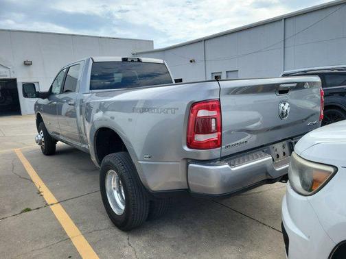Billet Silver Metallic Clearcoat 2024 RAM 3500 Big Horn Crew Cab 4x4 8' Box