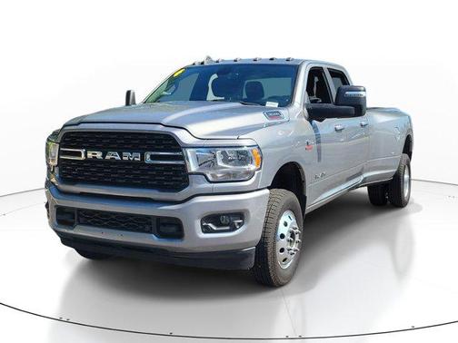 Billet Silver Metallic Clearcoat 2024 RAM 3500 Big Horn Crew Cab 4x4 8' Box