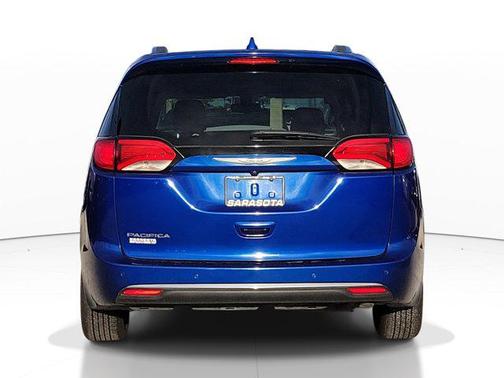 2020 Chrysler Pacifica Touring-L Plus