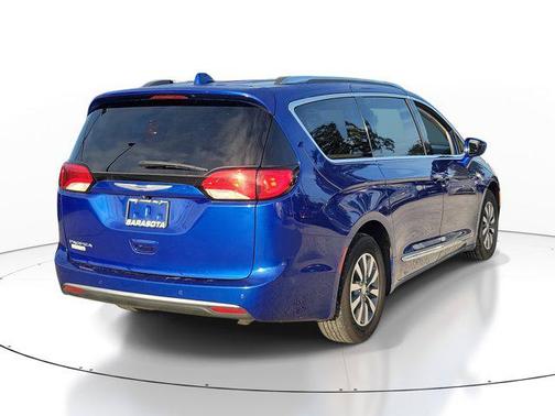 2020 Chrysler Pacifica Touring-L Plus