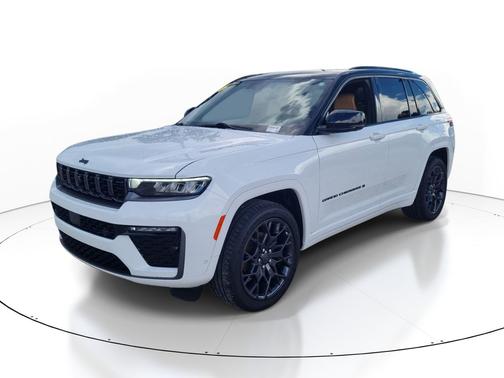 bright white clearcoat 2026 Jeep Grand Cherokee Summit