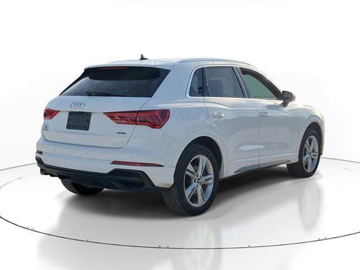 2021 Audi Q3 45 S line Premium