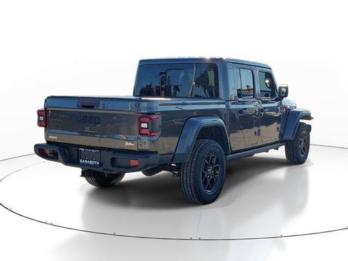 2024 Jeep Gladiator Jeep Beach