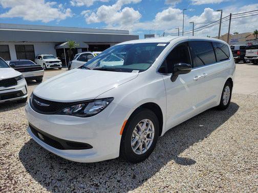 2026 Chrysler Voyager LX