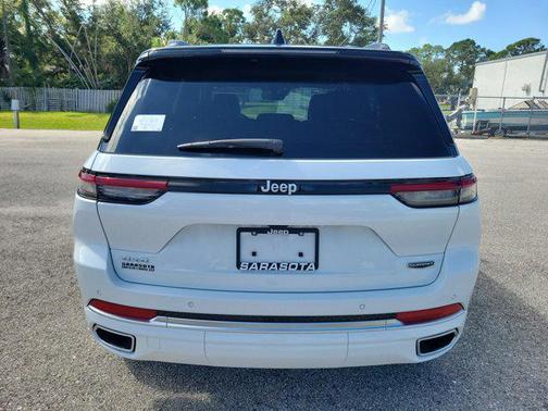 2025 Jeep Grand Cherokee Summit