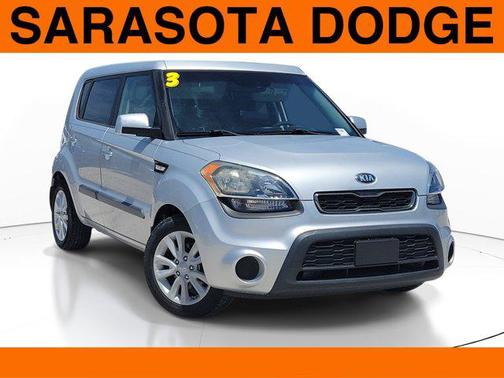 Bright Silver Metallic 2013 Kia Soul Base