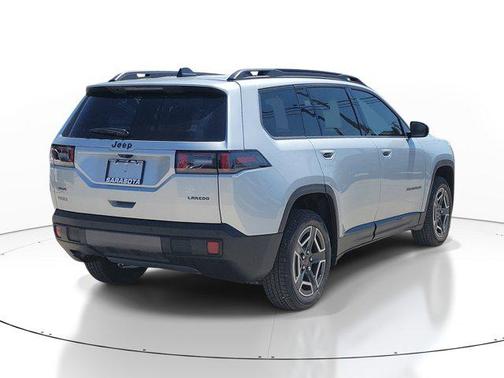 Silver Zynith Clearcoat 2026 Jeep Cherokee Laredo 4x4