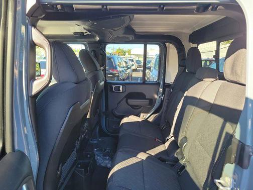 2026 Jeep Gladiator Mojave 4x4