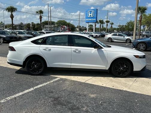 2025 Honda Accord SE