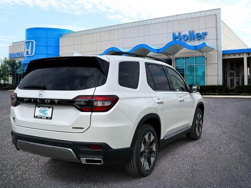 Platinum White Pearl 2026 Honda Pilot Touring