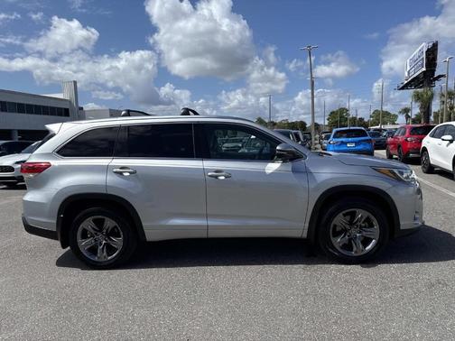2018 Toyota Highlander Limited Platinum