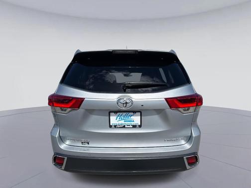 2018 Toyota Highlander Limited Platinum