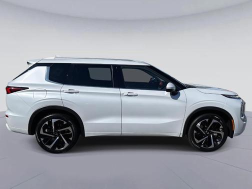 2024 Mitsubishi Outlander SEL